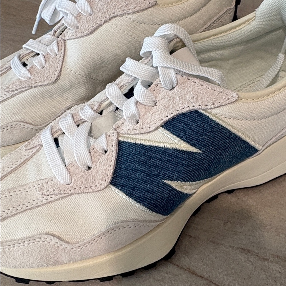 New Balance 327 Denim. - Picture 7 of 7